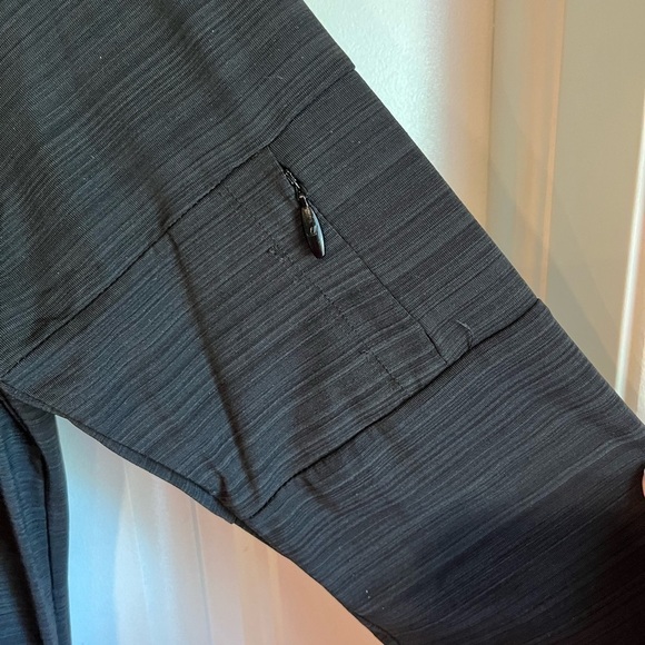 JOE Fresh Workout top long sleeve LARGE grey rouching on hips - Picture 3 of 8